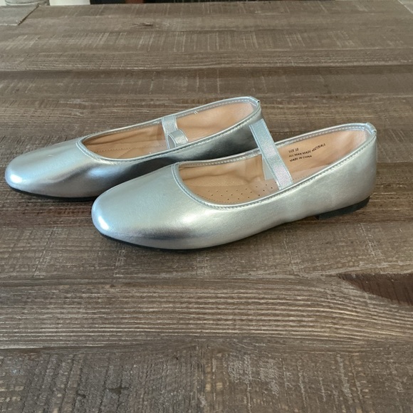 Sole Mates Silver Mary Jane Flats - Picture 3 of 6